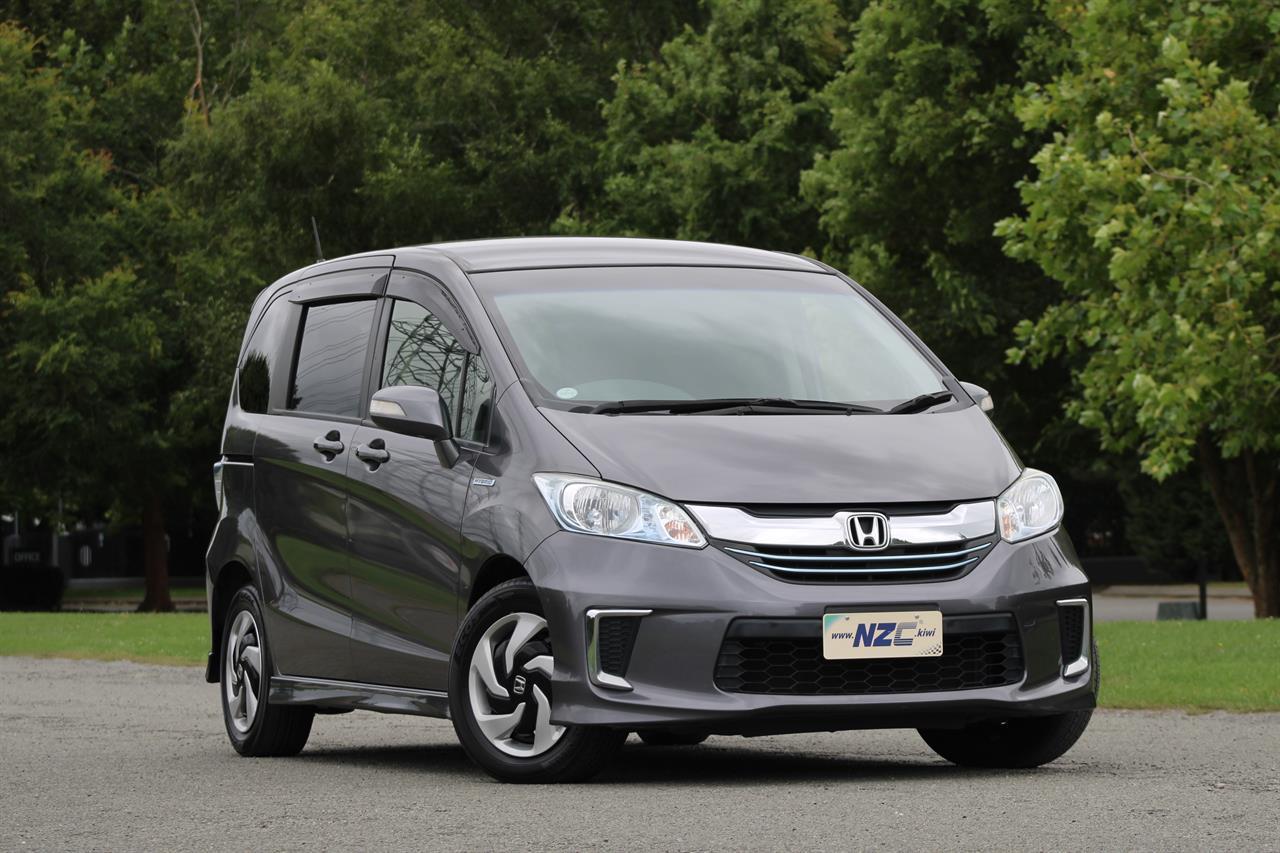 NZC 2015 Honda Freed just arrived to Auckland