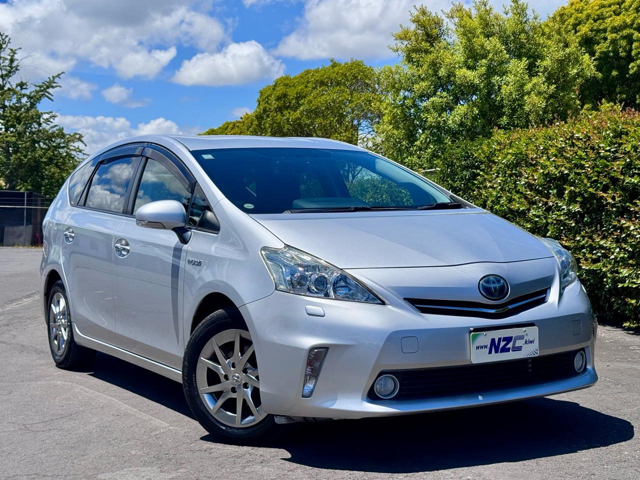 2014 Toyota Prius ALPHA G+ 7str LEATHER C\/CONTROL